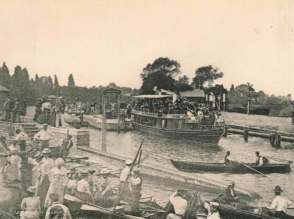 Figure 14 Lively river scene c1900