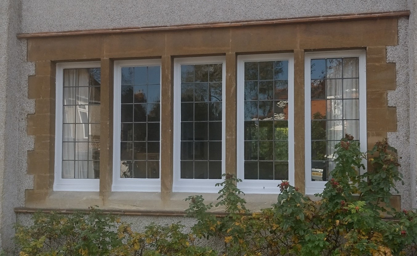 Figure 91 Leaded light windows in buff stone window surrounds at 11 Twickenham Road