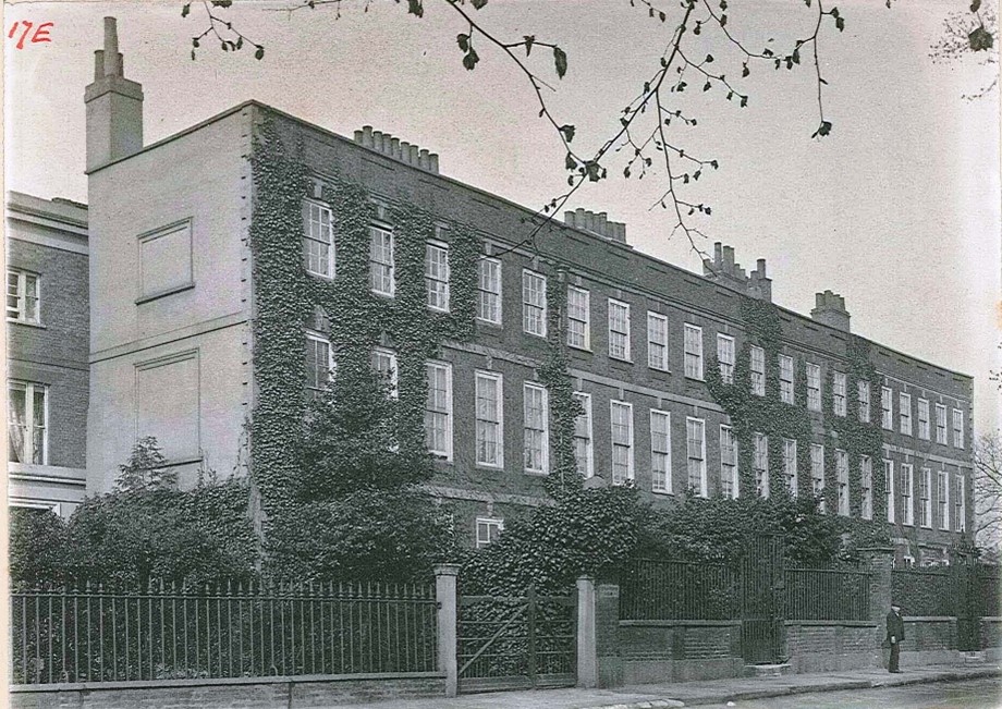 Figure 17 Maids of Honour Row, 1902