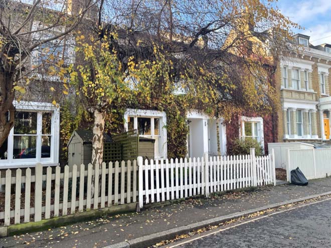 Fig. 63: Cottages would have had simple timber boundaries, mostly replaced with 'picket fence' style