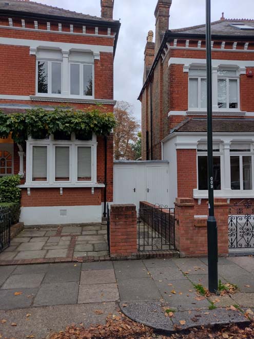 Fig. 66: Gaps between houses allow for views through to rear gardens