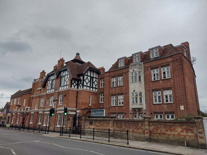 Fig. 190: The former convent is a prominent local building and serves as a landmark building