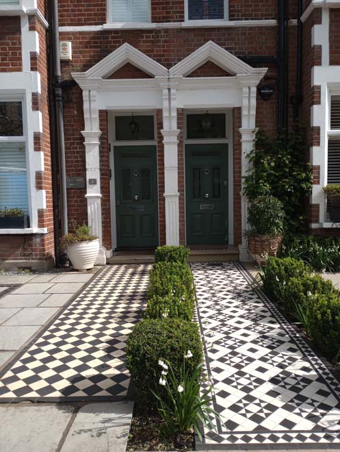 Figure 35: Classical style door surrounds in Priory Road