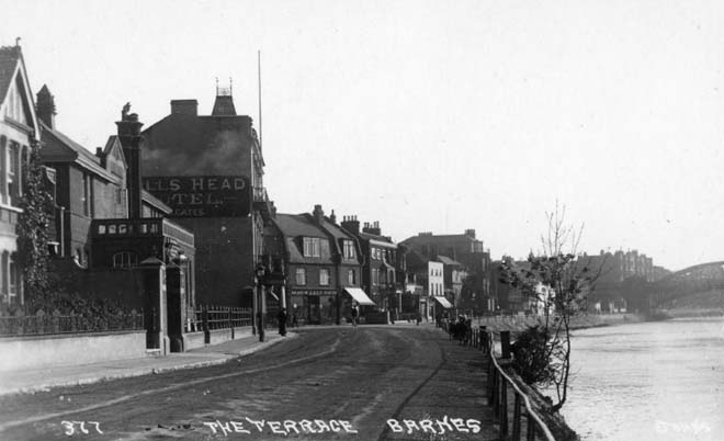 Figure 12: The Terrace looking south in the early 20th century