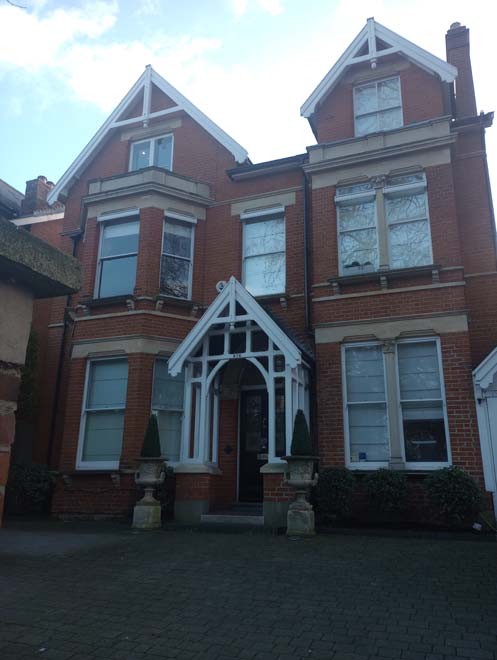 Figure 44: 276 Kew Road showing a gabled porch and gabled roofs